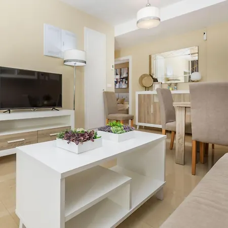 Primera Linea Edificio Ciudad Jardin By Interhome شقة كابانيس